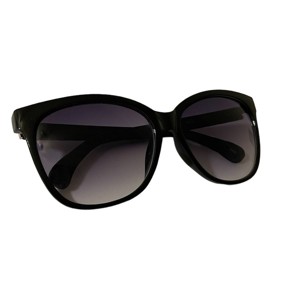 HIGH TEMPLE BOLD RETRO WOMENS ELEGANT CAT EYE SUNGLASSES matte black